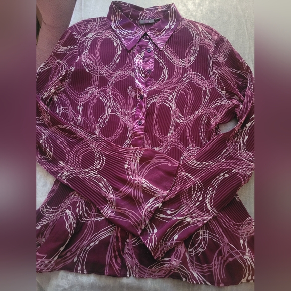 Apt. 9 button up - Picture 2 of 6